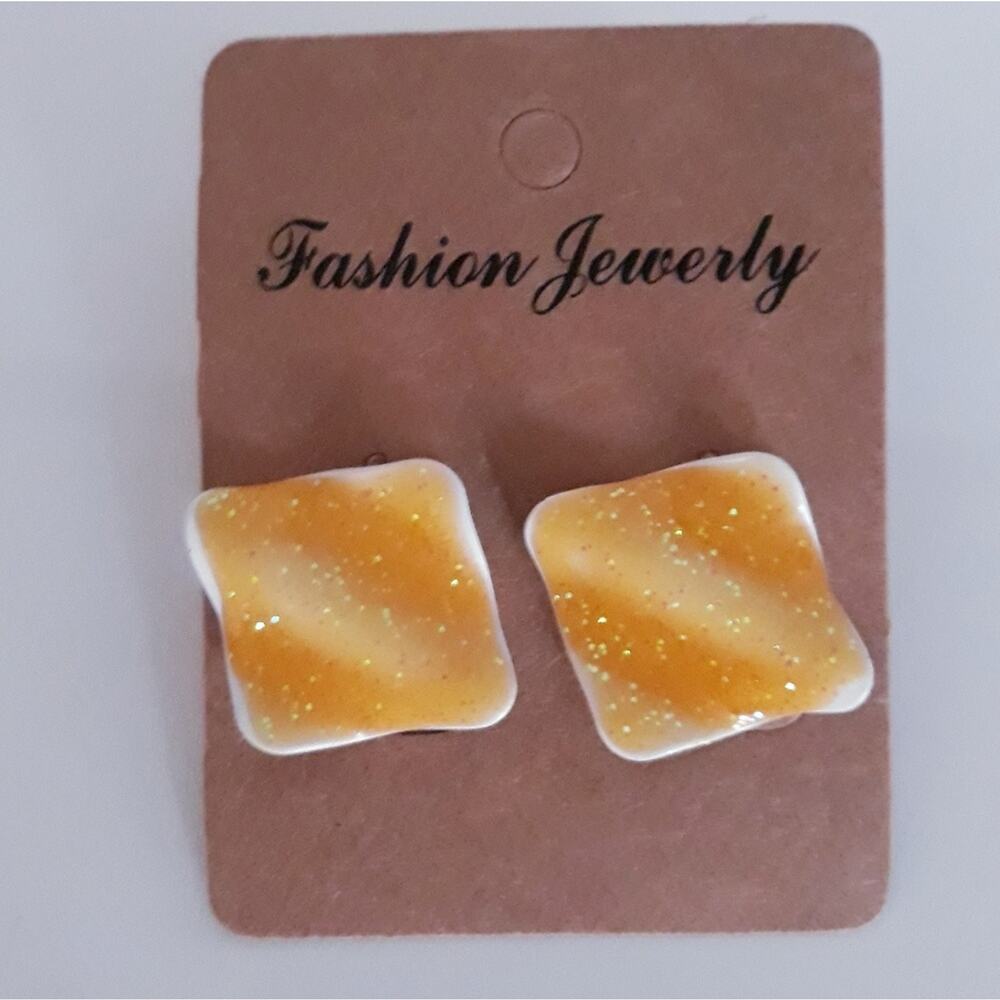 Vintage 1980's Stud Earrings Yellow Gold Glitter